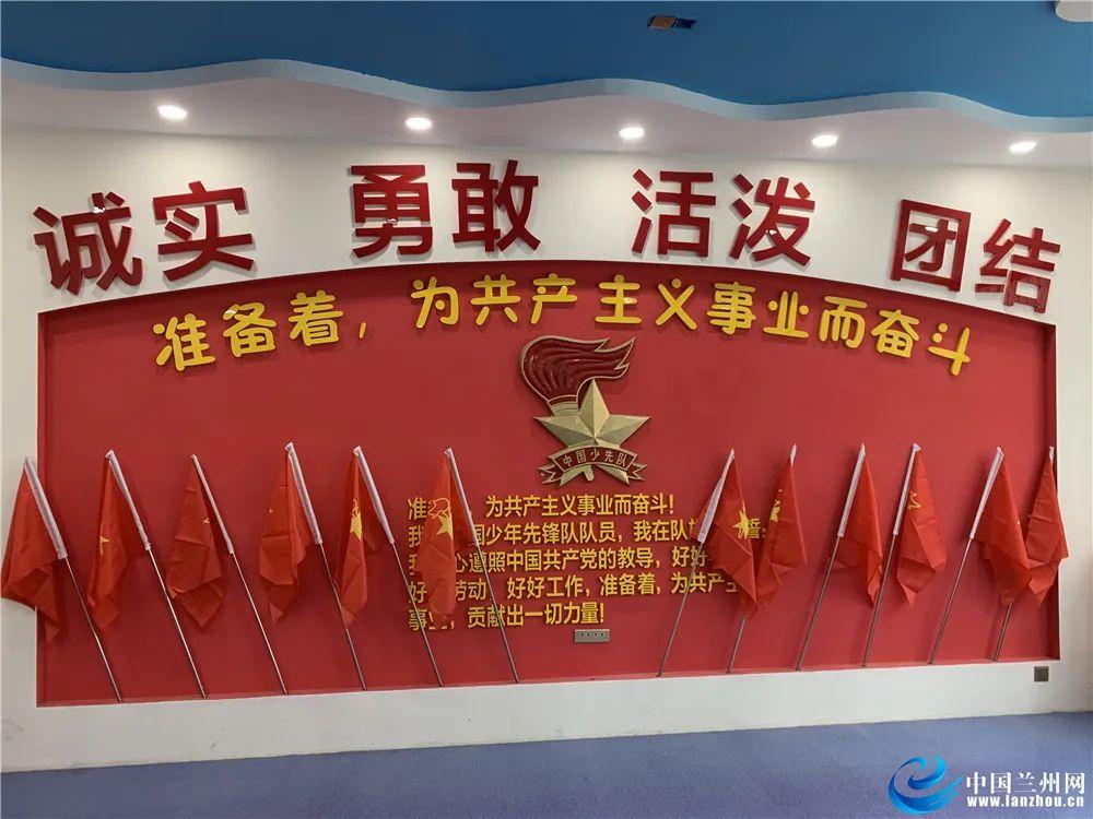 如何看待职场中自以为是的同事？游戏画面